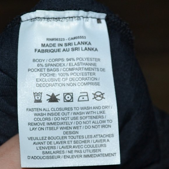 NWT Nike Therma Fleece Black Quarter Zip Running Pullover Women Size Medium - Picture 11 of 11